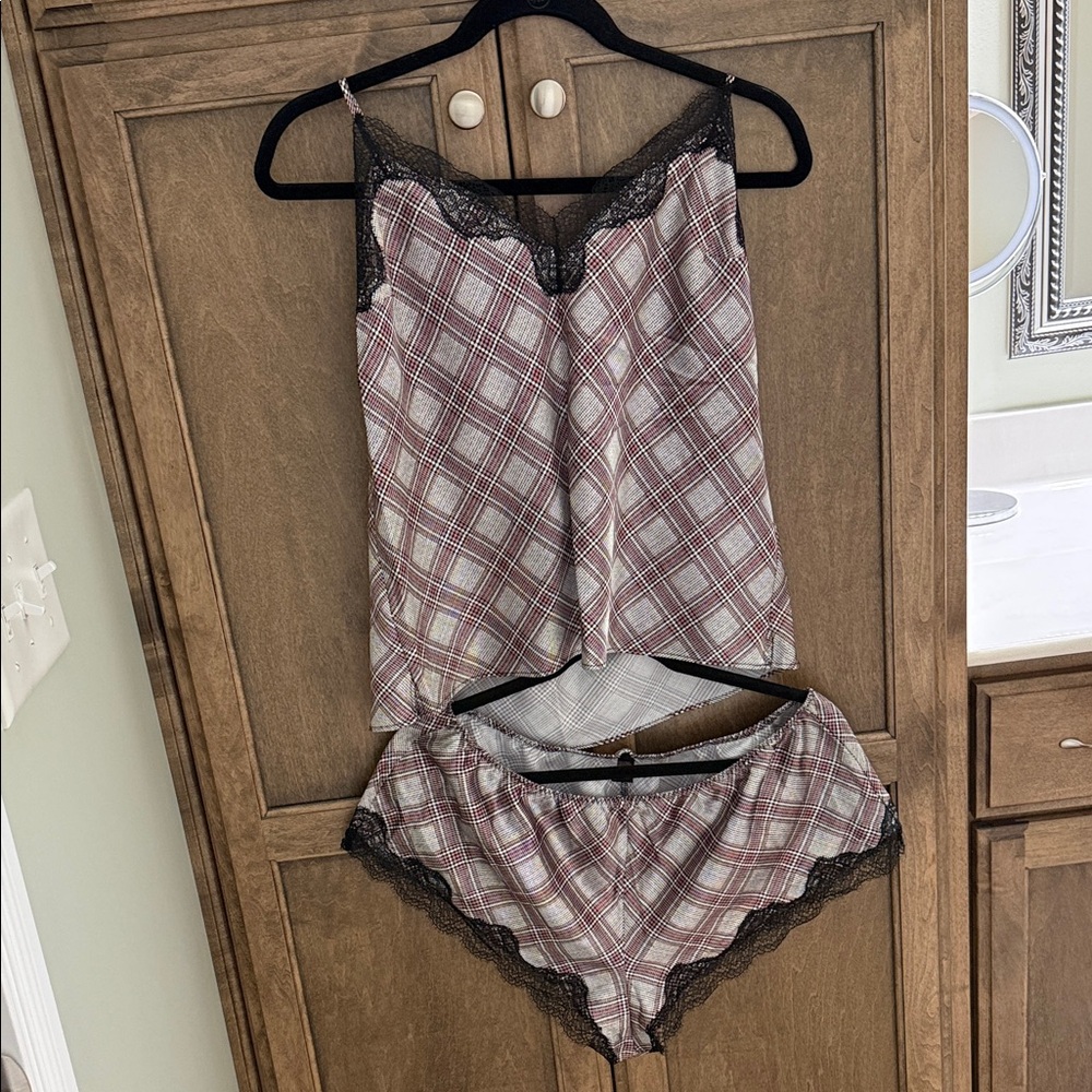 Victoria's Secret Intimates Lingerie Set Satin with Black Lace